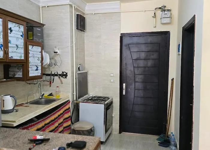 Ground-floor In Garden, 3 Bedrooms, In Lasrinetta, Mini Egypt *